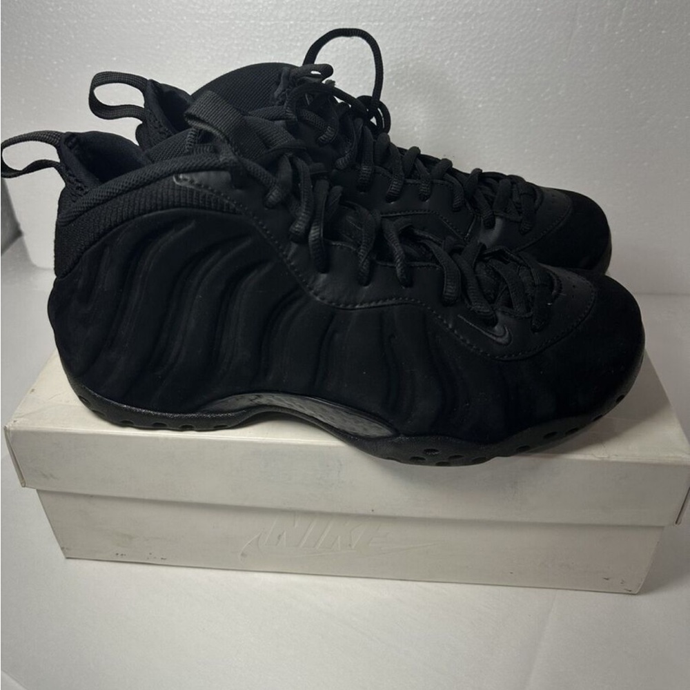Nike Foamposite 1 Triple Black Suede